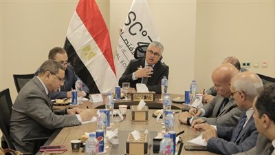 «اقتصادية قناة السويس» تسعي لاستقطاب المزيد من المشروعات الصناعية 
