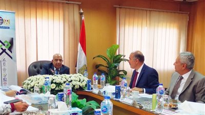وزير قطاع الأعمال: مشروعات بـ1.8 مليار جنيه لتطوير شركات «القابضة للأدوية» 