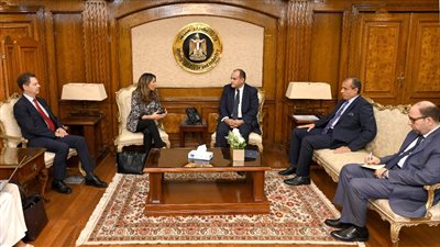 وزير التجارة: نسعى للاستفادة من التكنولوجيات الإسبانية في تحديث الصناعة المصرية