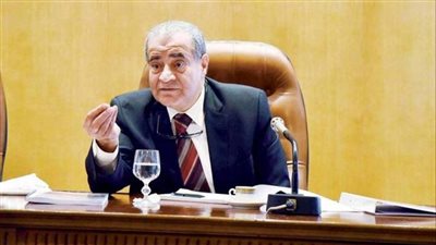 «التموين» تدرس إنشاء مجمع لإنتاج الزيوت بقناة السويس 