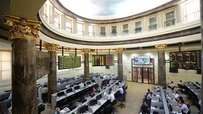 البورصة المصرية تخسر 877 مليون جنيه بختام تعاملات الاثنين