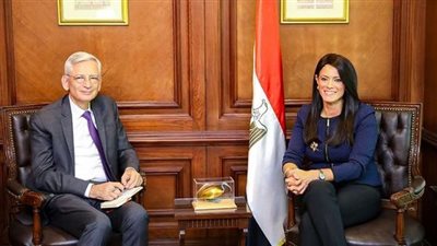 «المشاط» تبحث مع السفير الفرنسي بالقاهرة التعاون في برنامج «نُوَفِّي» 