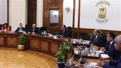 رئيس الوزراء يبحث مع المستثمرين مقترحات تطوير صناعة السياحة