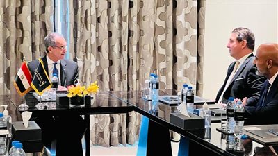 وزير الاتصالات يبحث زيادة استثمارات شركة لينوفو العالمية فى مصر 