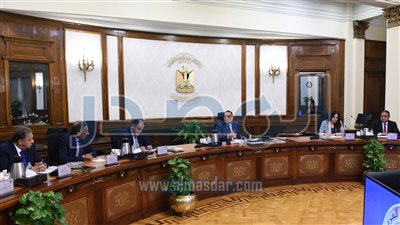 رئيس الوزراء يبحث إطلاق استراتيجية واضحة للصناعة خلال المؤتمر الاقتصادي