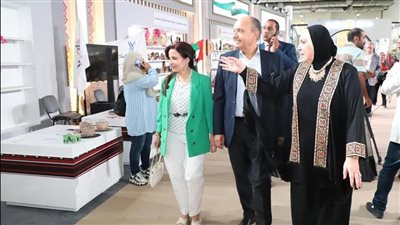 سفير المملكة الأردنية بالقاهرة يزور معرض تراثنا للحرف اليدوية