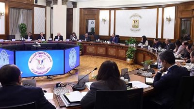 رئيس الوزراء يتابع جهود دعم وتطوير الصناعة وزيادة الصادرات
