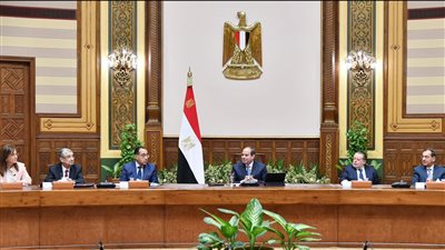 الرئيس السيسي يستقبل وفدًا من رجال الأعمال والمستثمرين المصريين 