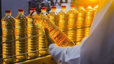 «السلع التموينية» تعلن عن ممارستين عالمية ومحلية لشراء زيت الطعام