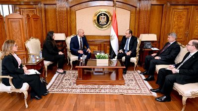 وزير التجارة والصناعة: حريصون على جذب المزيد من الشركات العالمية للاستثمار في مصر