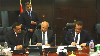 «الوزير» يوقع بروتوكول تعاون لتنظيم النقل البري الداخلي بمحافظة المنوفية