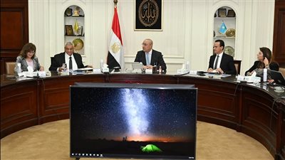 وزير الإسكان يستعرض المسودة النهائية لمشروع إعداد السياسة الحضرية الوطنية