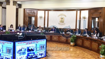 إصدار عملات تذكارية من الفضة بمناسبة ذكرى فك رموز لغة الفراعنة