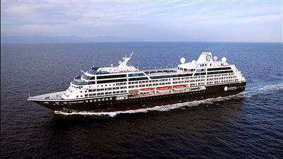 ميناء سفاجا يستقبل سفينة هولندية على متنها 617 سائحًا من جنسيات مختلفة 