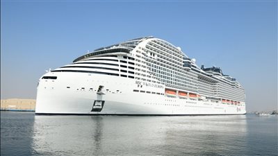 قناة السويس تشهد عبور أحدث السفن السياحية بالعالم في أولى رحلاتها البحرية