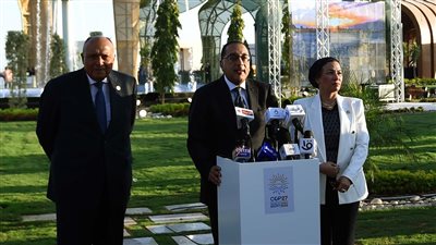 رئيس الوزراء يفتتح المنطقة الخضراء بقمة تغير المناخ COP27