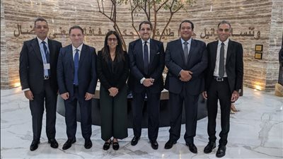 «إي فاينانس» تتوسع في الحوسبة السحابية باستخدام استراتيجية IBM للسحابة الهجينة