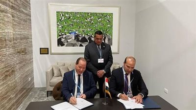 «آمنة» يشهد توقيع عقد تقديم خدمات مراقبة مقدمي خدمات الجمع والنظافة للمخلفات