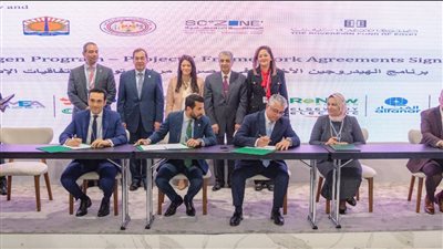 توقيع 8 عقود لإنتاج الوقود الأخضر داخل المنطقة الاقتصادية لقناة السويس