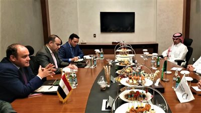 وزير التجارة والصناعة يبحث مع نظيره السعودي سبل تطوير العلاقات الاستثمارية المشتركة
