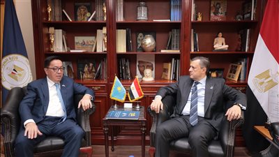 وزير السياحة يبحث زيادة الحركة الوافدة من كازاخستان إلى المقاصد المصرية