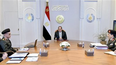 السيسي يطلع على جهود توفير المعدات والمركبات الخاصة بالمشروعات القومية
