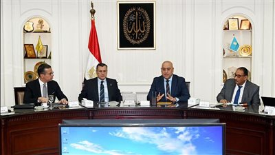 وزيرا الإسكان والسياحة يناقشان سبل التعاون لتنفيذ الاستراتيجية الوطنية لتنمية السياحة