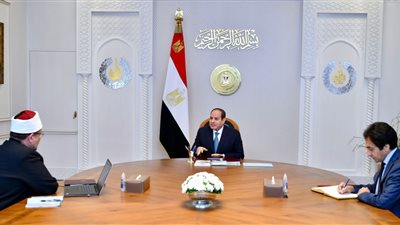 السيسي يوجه وزير الأوقاف بتطوير برامج تدريب الأئمة لنشر الخطاب الديني المستنير