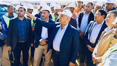 وزير النقل يتفقد مواقع العمل بالخط الثانى للقطار الكهربائى السريع