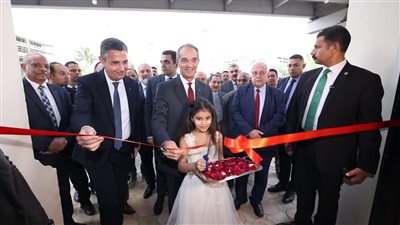 وزير الاتصالات يفتتح مكتب بريد «القاهرة الرئيسي» التاريخي بالعتبة بعد تطويره