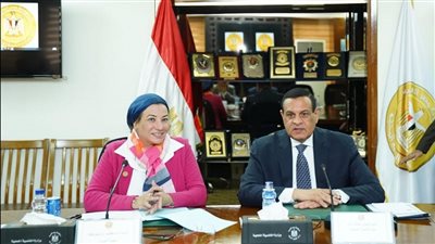 وزيرا التنمية المحلية والبيئة يناقشان آخر مستجدات منظومة المخلفات الصلبة بالمحافظات