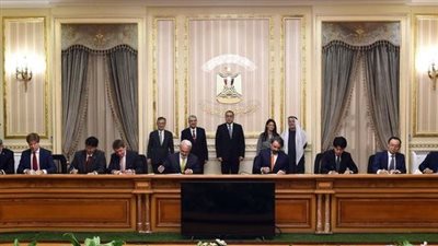 توقيع اتفاقيات بـ 1.1 مليار دولار لإقامة محطتي طاقة متجددة بقدرة 1000 ميجاوات