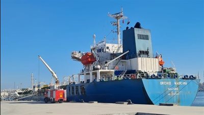 تفريغ 4028 طن إيثيلين بمحطة الصب السائل الجديدة بميناء غرب بورسعيد