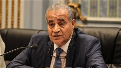 وزير التموين يعلن عودة ساعات عمل المخابز لطبيعتها