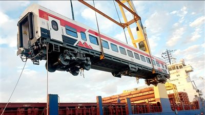 «النقل» تعلن استئناف توريد عربات السكة الحديد الجديدة من المجر