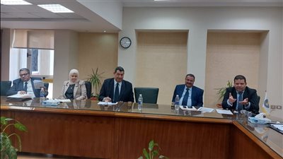 لجنة مشتركة بين «الضرائب» ونقابة الأطباء لدراسة التسجيل بـ «الفاتورة الإلكترونية»