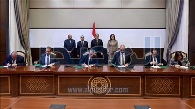 توقيع 7 مذكرات تفاهم لبدء دراسات مشروعات إنتاج الهيدروجين الأخضر