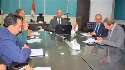 «الإسكان» تتابع مع البنكين الدولي والآسيوي مشروعات الصرف الصحي المستدامة