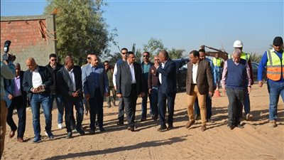 وزير التنمية المحلية يتابع معدلات تنفيذ مشروعات «حياة كريمة» بقرى أسوان