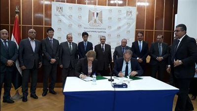 «القابضة للكهرباء» توقع عقدًا مع «سيمنس» بـ40 مليون يورو لتوريد برمجيات نظم التحكم