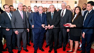 وزيرا التموين والصناعة يفتتحان النسخة الثانية من معرض «نبيو» للذهب والمجوهرات 