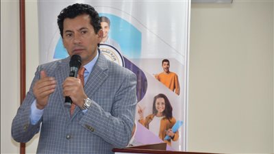 «الشباب» توقع بروتوكولات تعاون مع جامعتى النيل وبدر وبنك التنمية الصناعية