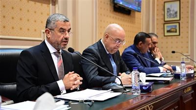 وزير الإسكان: قانون التصالح يستهدف تقنين الأوضاع القائمة والتيسير على المواطنين 