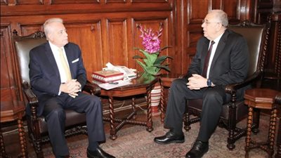 «القصير» يبحث دفع عجلة التنمية الزراعية بمحافظة جنوب سيناء 