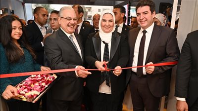 وزيرة التضامن تفتتح فرع بنك ناصر الاجتماعي بمنطقة الأسمرات