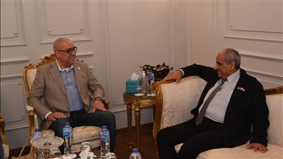 وزير الإسكان يبحث مع نظيره الفلسطيني التعاون في إصدار تشريعات «التشييد والبناء»