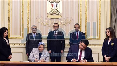 «مدبولي» يشهد توقيع بروتوكول للتعاون التقني بين «المصرية للاتصالات» و«المصرية لنقل الكهرباء»