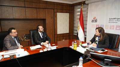 وزيرة التخطيط تبحث مع شركة ليوني مصر تعظيم الاستفادة من الفرص الاستثمارية المتاحة