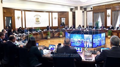 «مدبولي»: تسريع الإفراج عن السلع بالجمارك والتوسع في منح «الرخصة الذهبية»