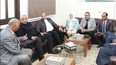 وزير قطاع الأعمال العام يتفقد مشروعات التطوير بشركة كيما للأسمدة